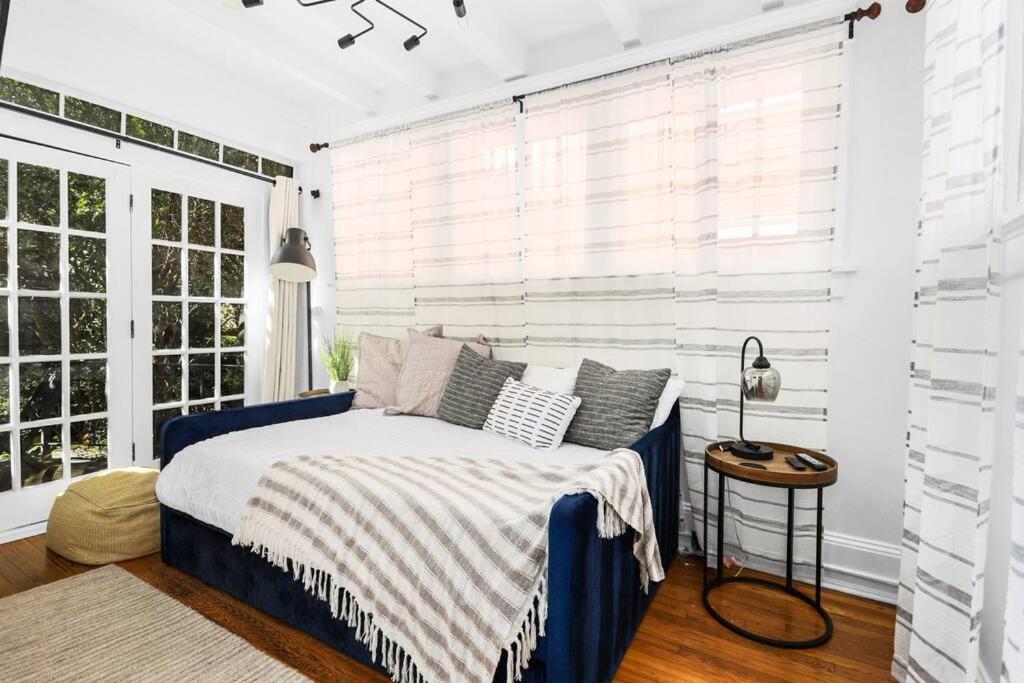 Apartment Modern Midtown Getaway - Luxury Chic Unit ✧